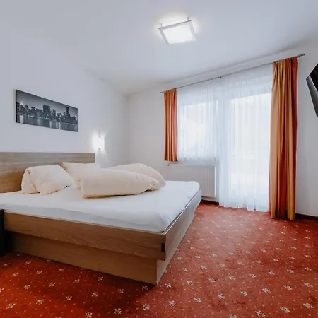 Sporthuette Fiegl * Ζόλντεν